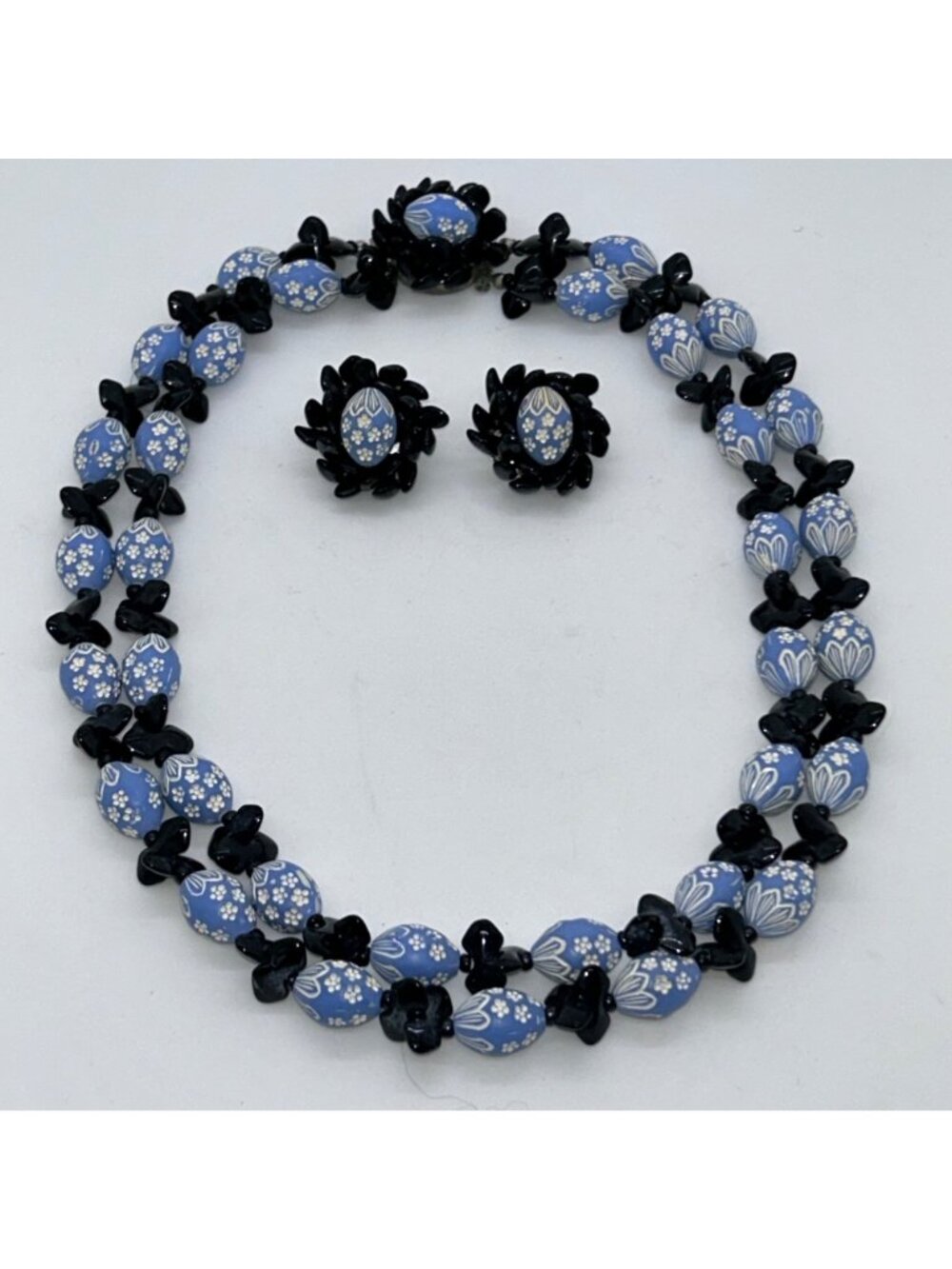 Vintage West Germany Blue & Black Easter Egg Bead Necklace Box Clasp Clip-On - Picture 12 of 16